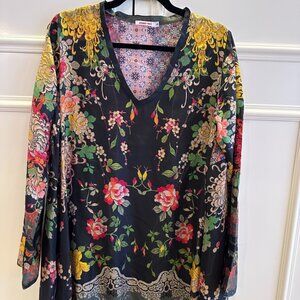 Johnny Was Silk Blouse Floral print Look Boho Chic V-Neck Tunic